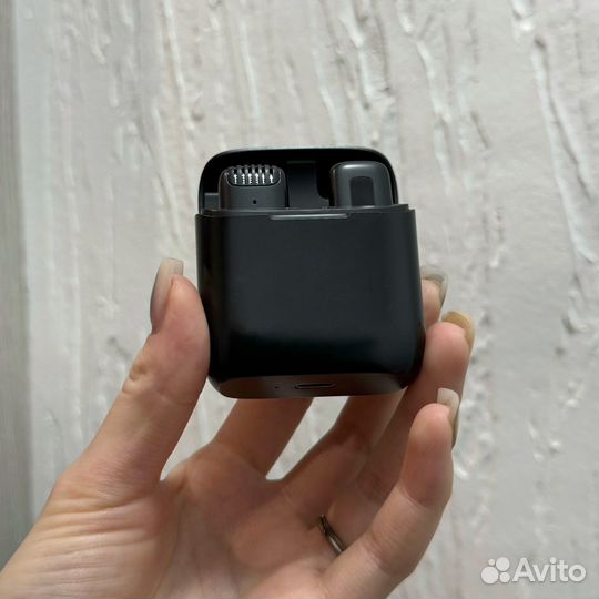 Микрофон петличный беспроводной