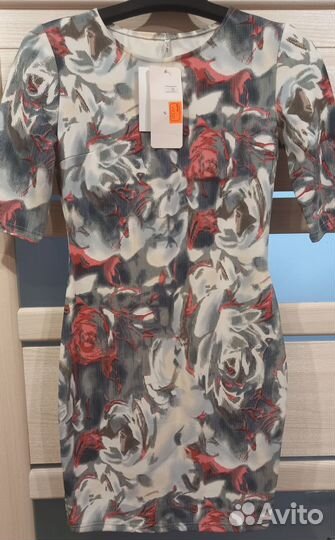 Новое платье S