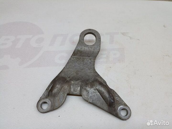 Кронштейн двигателя Volkswagen Jetta A6 cfna 2014