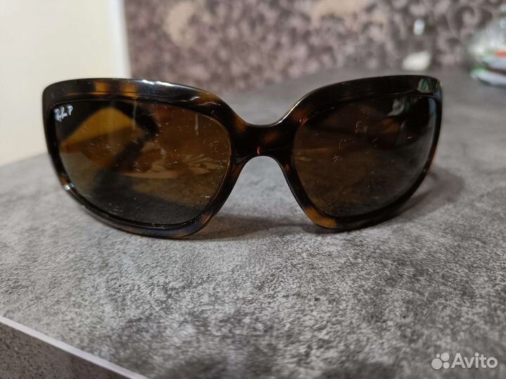 Солнцезащитные очки женские брендовые