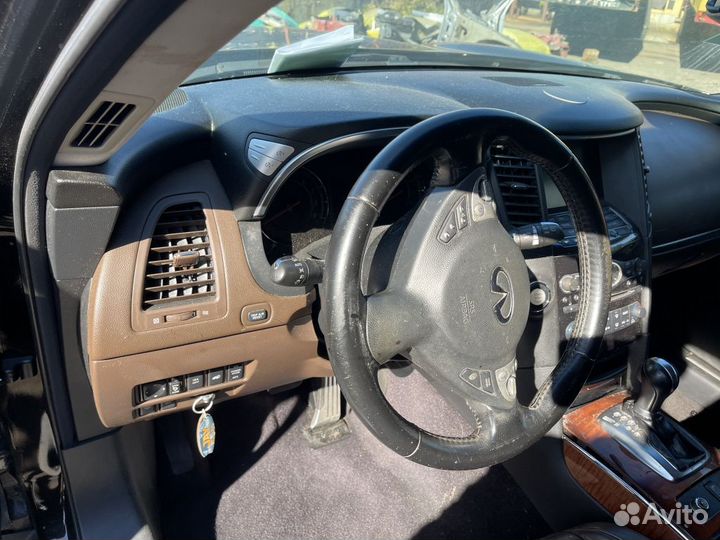 В разборе автомобиль Infiniti Fx35 Fx37 Qx70 S51