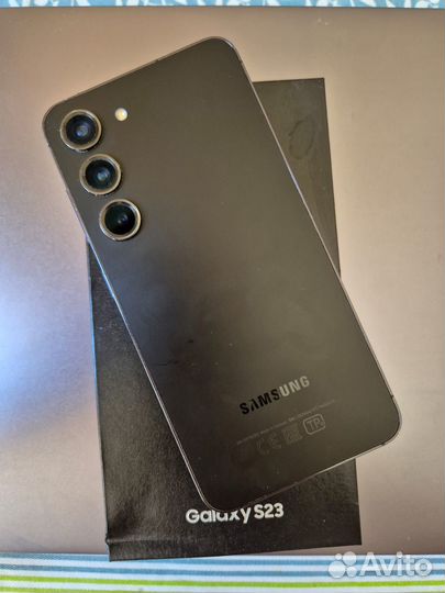 Samsung Galaxy S23, 8/128 ГБ