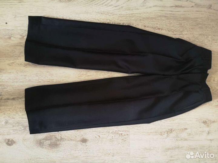 Брючный костюм для мальчика с бонусом)