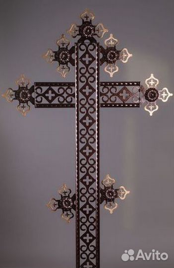 Крест надгробный каменный