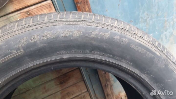 Pirelli P Zero Rosso SUV 255/55 R18