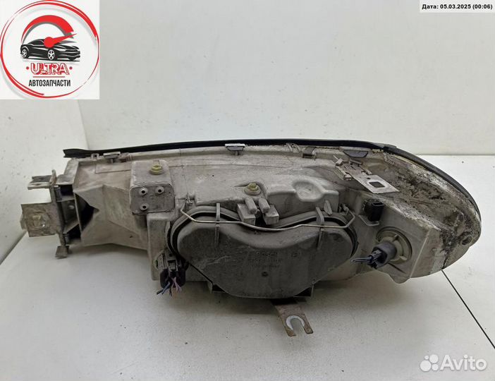 Фара правая б/у Ford Mondeo II (1996-2000)