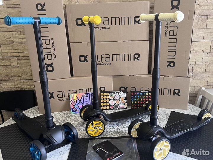 Самокат детский трехколесный новый