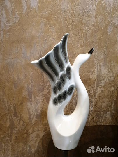 Ваза Лебедь