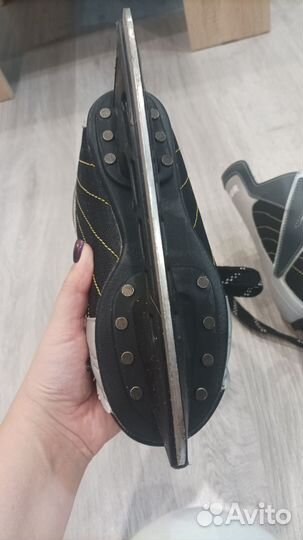 Коньки хоккейные 35