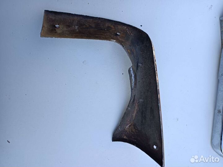 Ободки уголок для фар Москвич 412