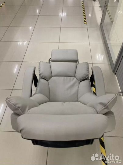 Компьютерное офисное кресло с массажем (новые)