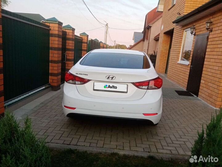 Hyundai Elantra, 2015