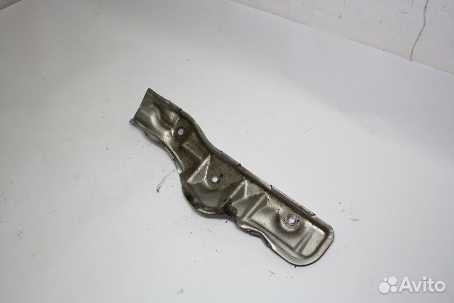 Кожух выпускного коллектора 1555A768 Mitsubishi
