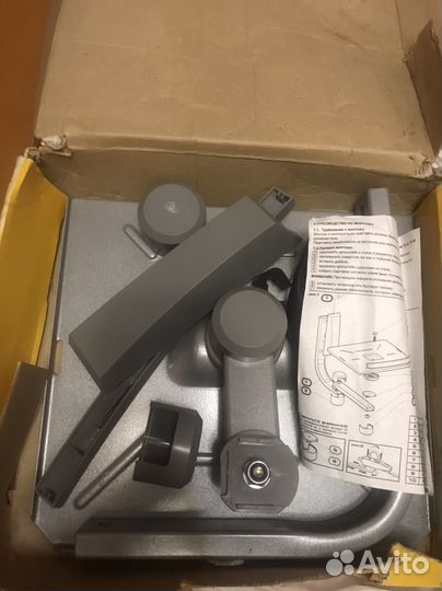 Подставка под телевизор на стену