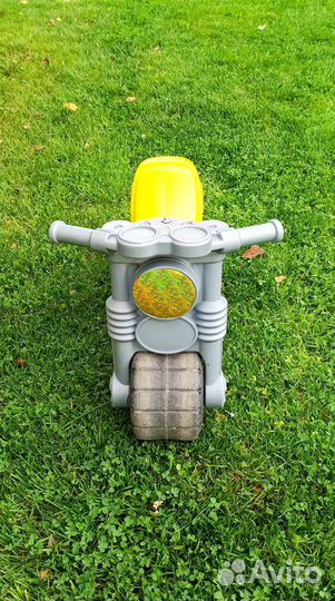 Толокар, беговел, каталка