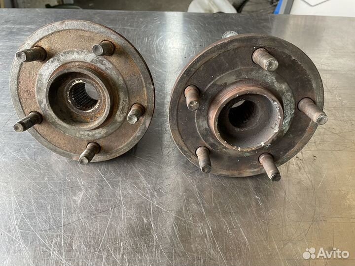 Ступица передняя grand cheroki 2008 год