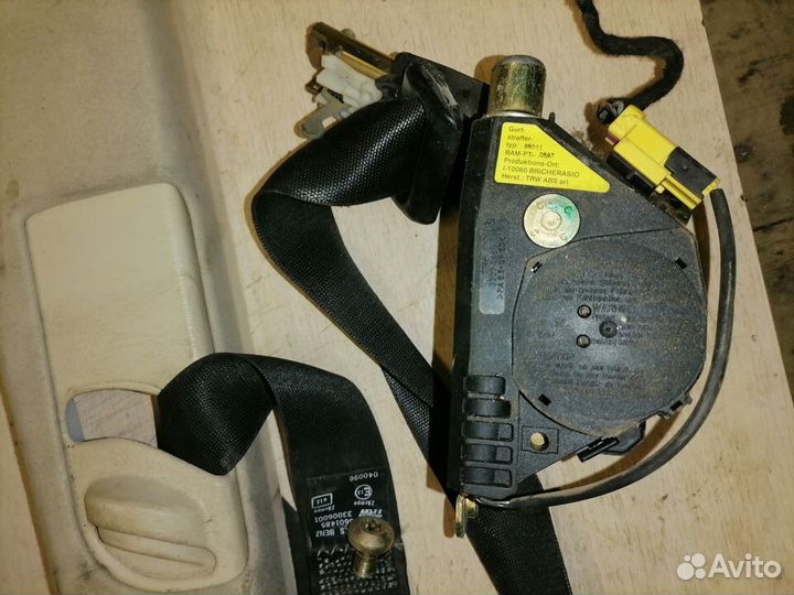 Ремень безопасности передний правый ML320 W163