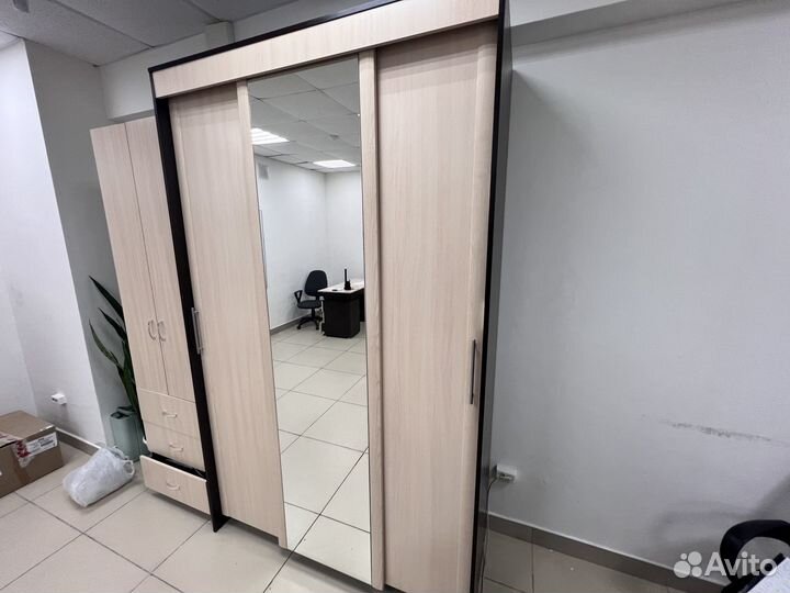 Шкаф купе 3 двери