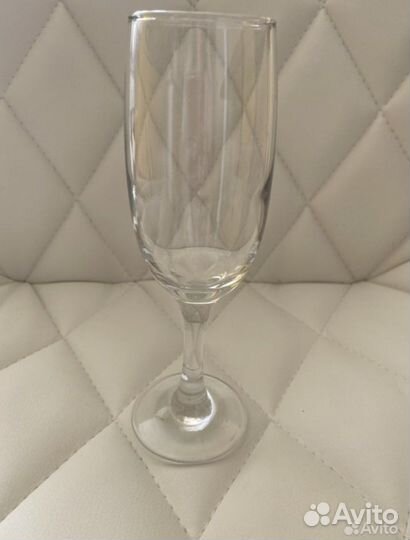 Бокал для шампанского новый