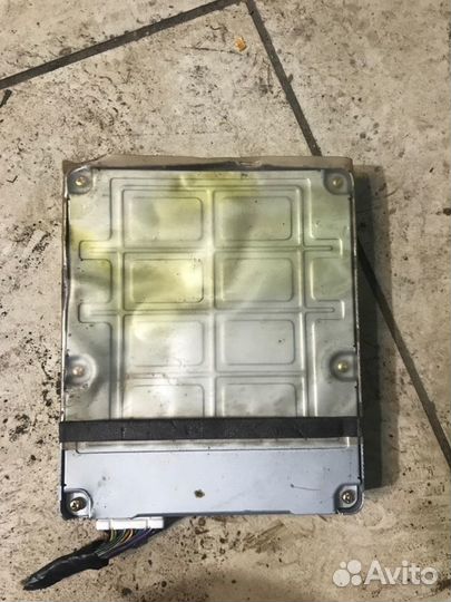 Блок управления двигателем Toyota Vitz