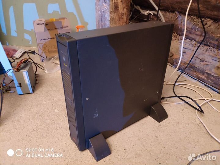 Ибп APC Smart-UPS SC 1000 ва 230 В 2U, стоечного/н