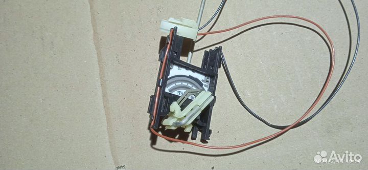 Датчик уровня топлива Opel Astra h