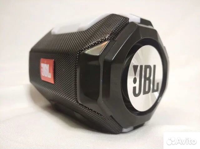 Колонка портативная блютуз с радио новые разные