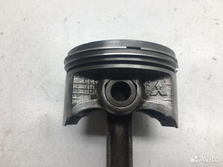 Поршень с шатуном Mitsubishi Lancer CY2A 4A91 2011