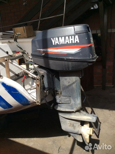 Яхта-швертбот