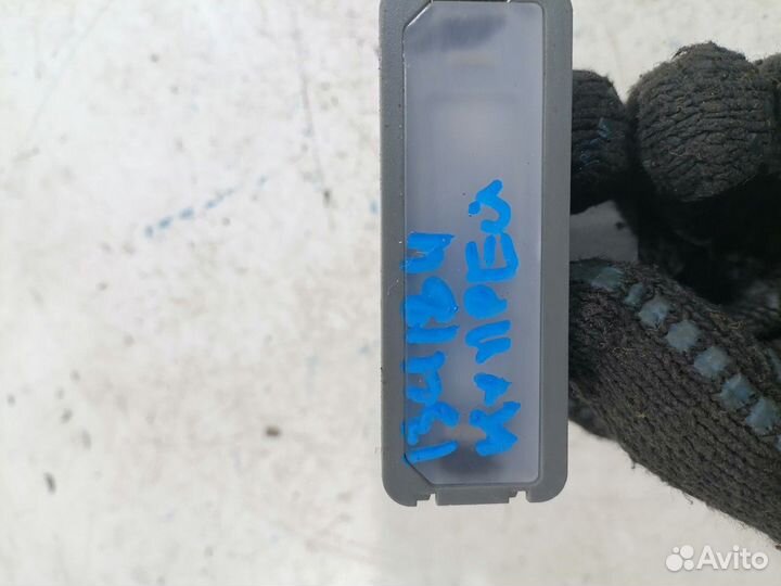 Плафон внутреннего освещения салона