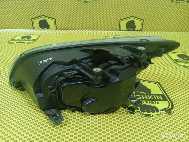Фара правая Ford Focus MK2 asda 2006