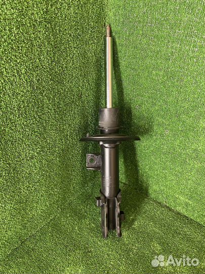 Передние стойки Kia Ceed