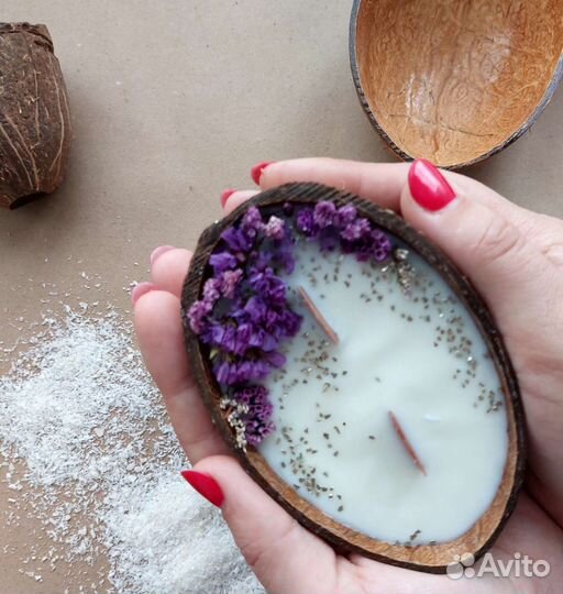 Свечи в кокосе