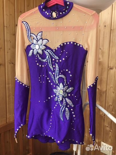 Платье для фигурного катания