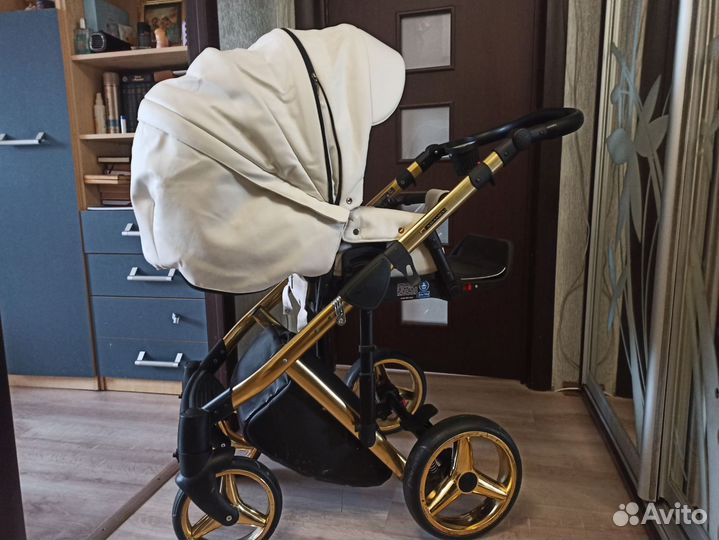 Продам детскую коляску 2 в 1