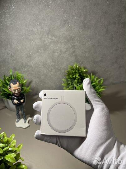 Беспроводная зарядка Apple MagSafe Charger Premium