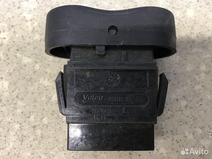 Кнопка многофункциональная Renault Logan 2005-2014