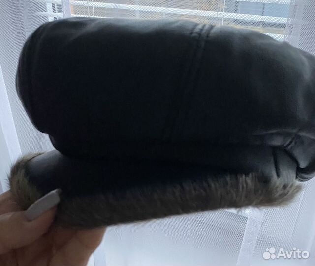 Берет женский кожаный