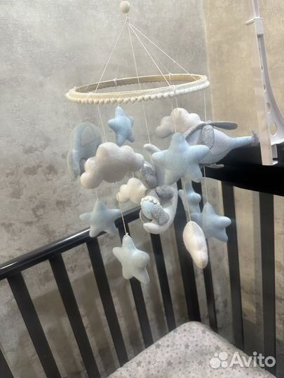 Детский мобиль в кроватку музыкальный