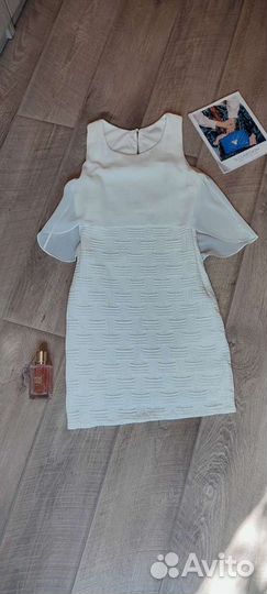 Платье белое