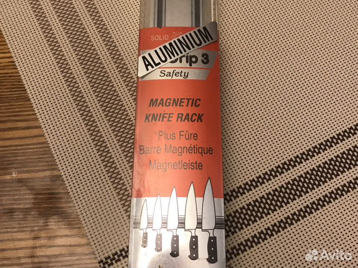 Магнит доя ножей
