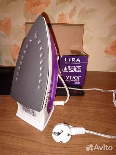 Утюг электрический Lira