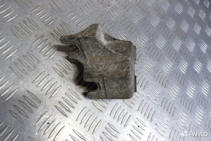 Кронштейн крепления тросов кпп Opel Vectra C Zafir