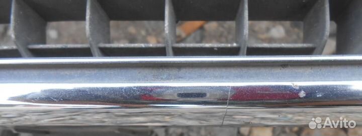 Toyota Crown 141 1993-1995 г решетка радиатора