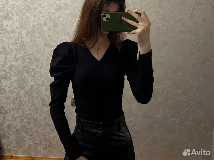 Кофта с объемными рукавами