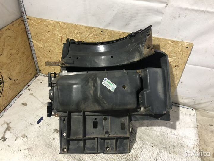 Кронштейн фары RH