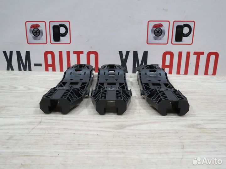 Кронштейн ручки Volkswagen Polo