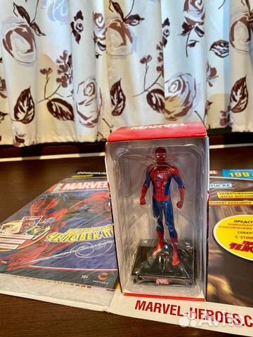 Человек-паук фигурка