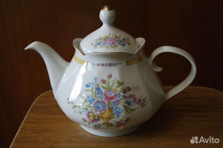 Сервиз лфз,чайник ГДР,электродвигатель 4амхд90