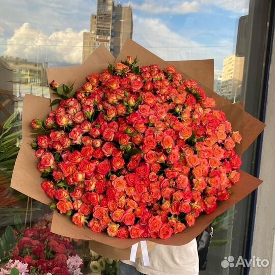 Букет кустовых роз доставка